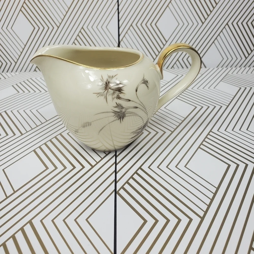 9 Pieces Heinrich Anmut Selb‎ Bavaria Germany Ivory Body Supreme Gold Tea Set.